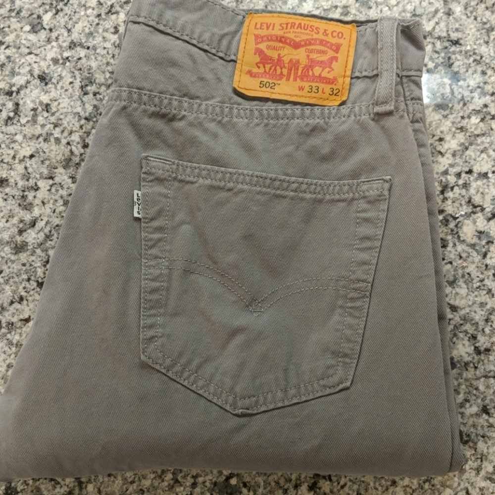 Levi's 502 regular taper jeans